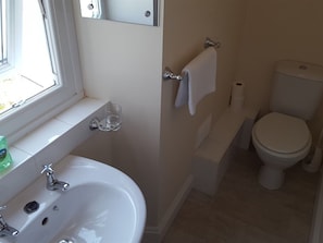 Double Room, Ensuite, City View | Bathroom - The Pub On The Hoe (Plymouth)