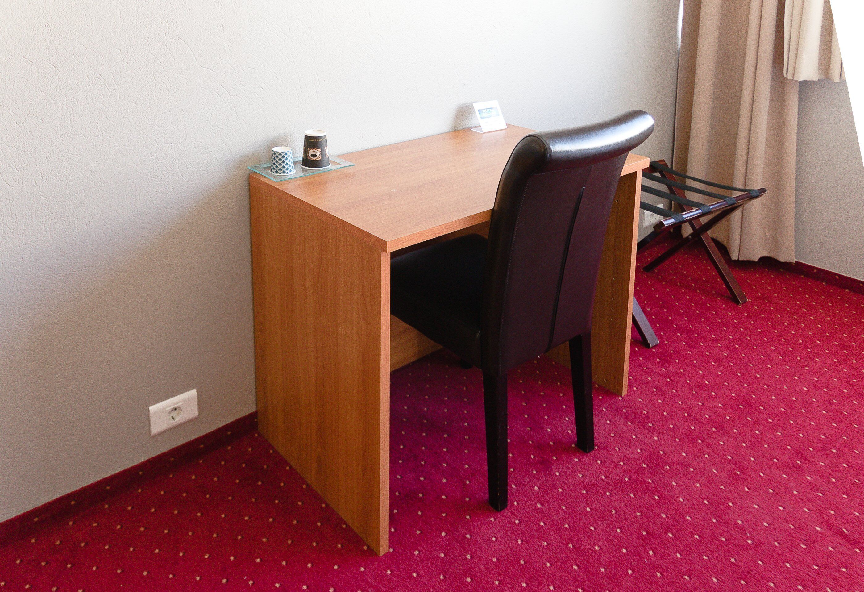 basic double or twin room, private bathroom | room amenity