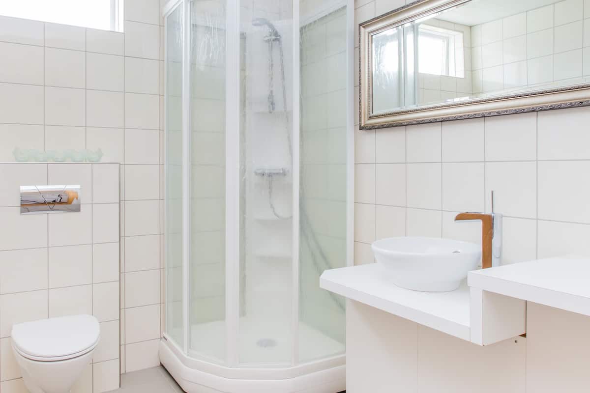 junior triple room, private bathroom | bathroom shower