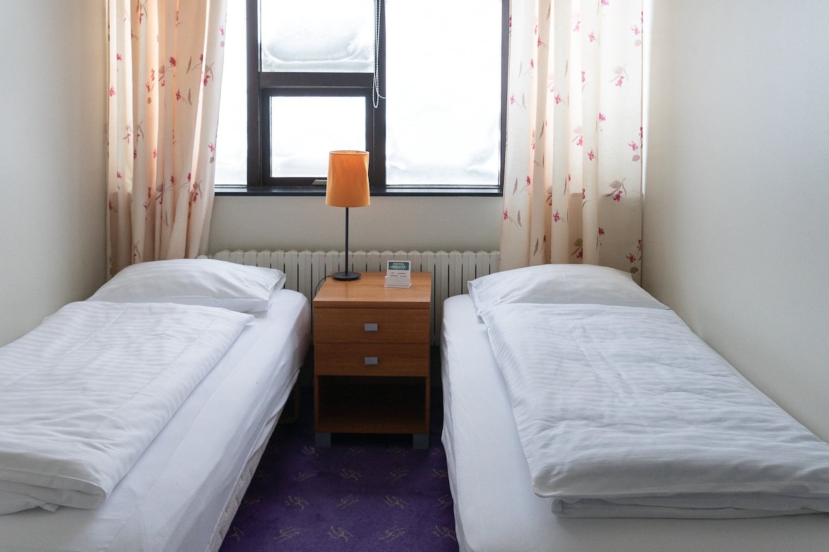 Economy Double or Twin Room, Shared Bathroom