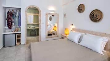 Standard Studio | Free WiFi, bed sheets
