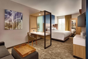 Smart TV, Netflix - SpringHill Suites by Marriott Coralville (Coralville)