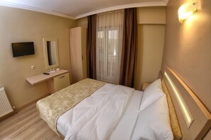 Double Room | In-room safe, desk, iron/ironing board, free WiFi - Sonerbey Otel (Ordu)