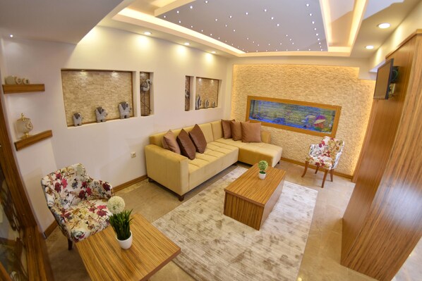 Lobby sitting area - Sonerbey Otel (Ordu)