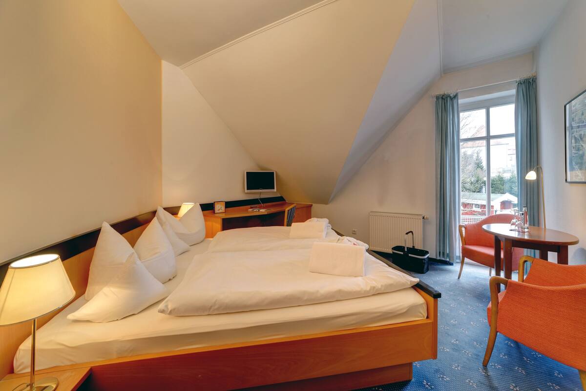 Basic Double Room, 1 Double Bed, Mountain View