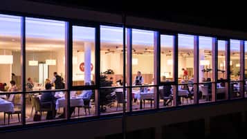 2 restaurants, lunch, dinner served; local cuisine