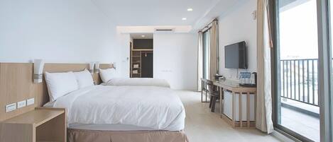 Comfort Quadruple Room | Individually decorated, desk, blackout drapes, free WiFi