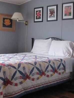 Decoración personalizada, muebles diferentes y cortinas blackout