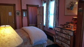 Quarto, 1 cama Queen, banheiro privativo, vista para a baía | Roupas de cama premium, Wi-Fi de cortesia