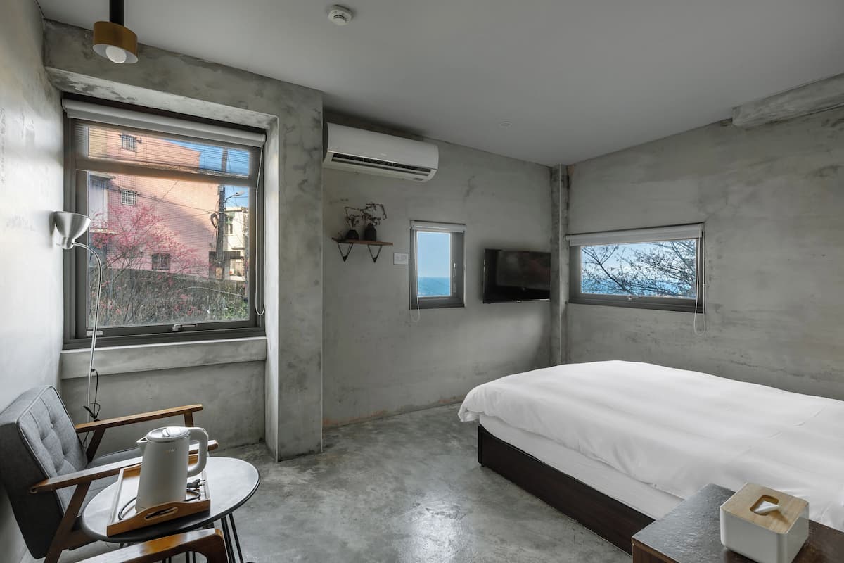 Double room with sea view | Minibar, blackout drapes, soundproofing, free WiFi