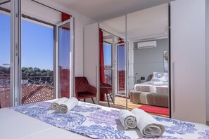 Appartement Deluxe, 2 chambres, balcon, face à la mer | Vue de la chambre