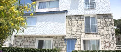 Fachada da propriedade