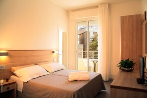 In-room safe, desk, free WiFi - Hotel Bellevue (Cattolica)