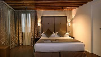 Family Room (Access via stairs only) | 1 bedroom, down duvets, minibar, in-room safe
