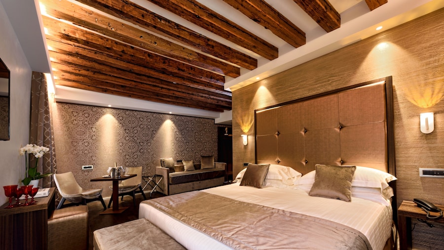 Rosa Salva Hotel
