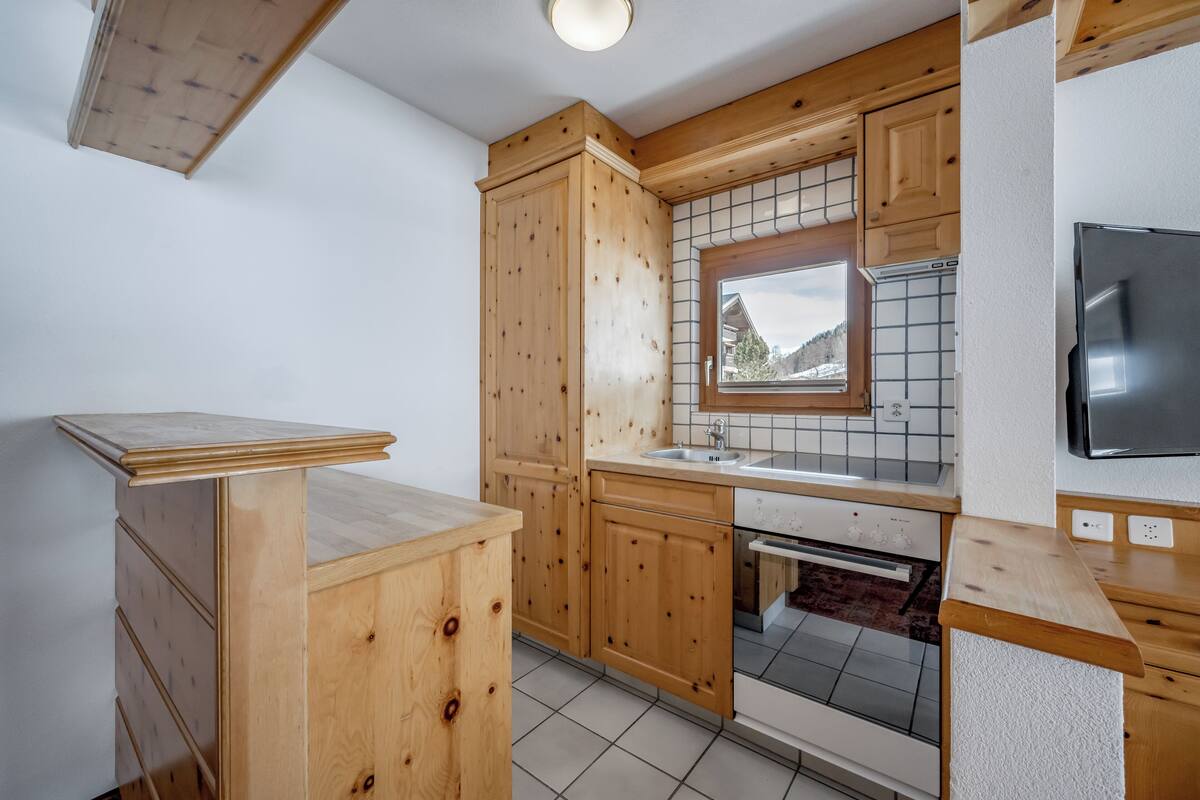 superior double room, 1 double bed, mountain view | private kitchen | full-sized fridge, oven, stovetop, coffee/tea maker