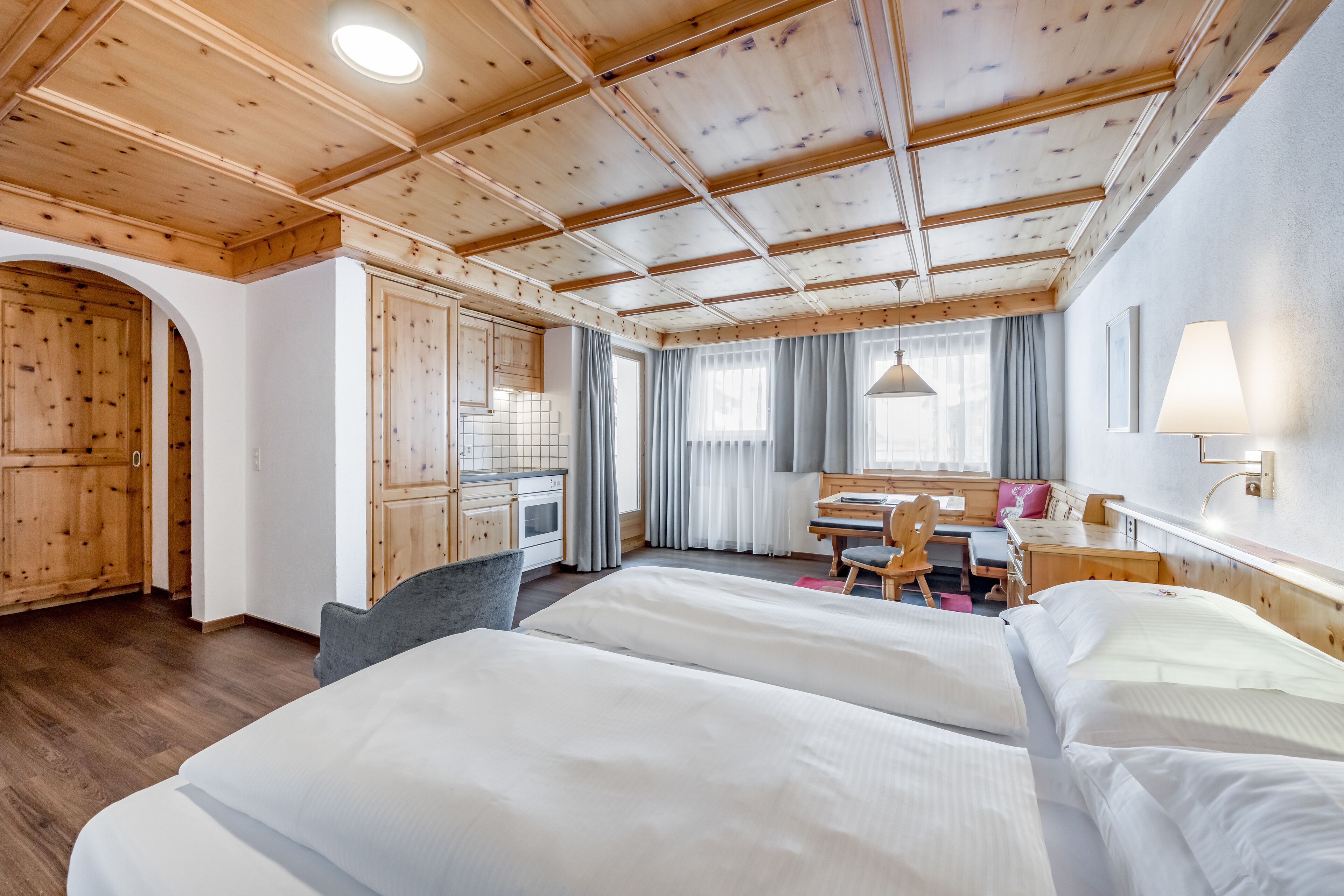 Comfort Double Room, 1 Double Bed | Hypo-allergenic bedding, in-room safe, desk, free WiFi