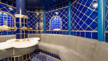 Sauna, vasca idromassaggio, bagno turco, trattamenti per il corpo