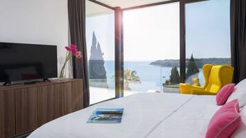 Elite Three Bedroom Apartment with spectacular Sea View and Balcony | Utsikt fra rommet