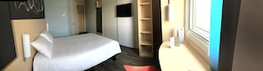 Room, 1 Double Bed | Desk, blackout drapes, soundproofing, free WiFi