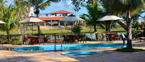 Outdoor pool, sun loungers