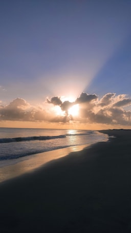 On the beach, white sand, free beach cabanas, beach shuttle. Pousada Mar de Estrelas