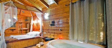 Private spa tub