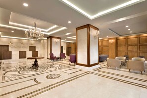 Lobby - Ramada by Wyndham Yalova (Yalova)