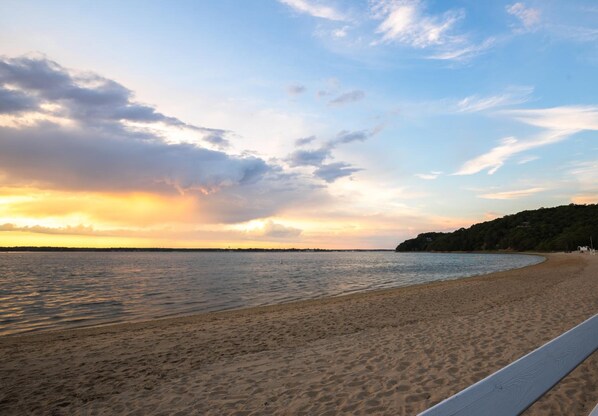 Beach nearby - West Neck Guesthouse (Shelter Island Heights)