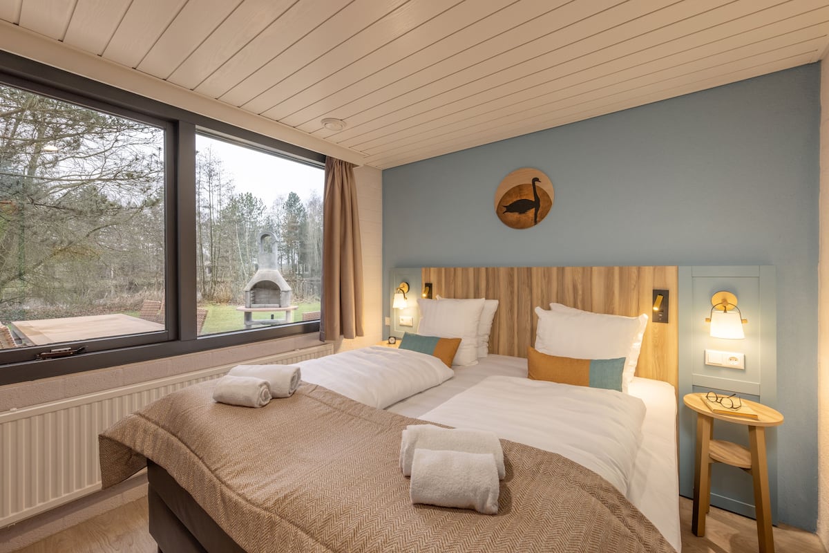 Deluxe Cottage, 3 Bedrooms | In-room safe, free WiFi, bed sheets