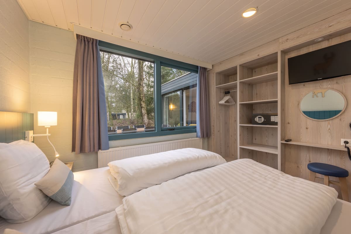 Premium Cottage, 4 Bedrooms | In-room safe, free WiFi, bed sheets