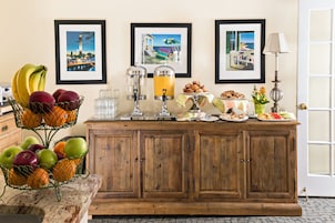 Free daily buffet breakfast