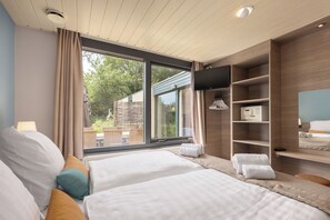 Deluxe Cottage, 3 Bedrooms | 2 bedrooms, in-room safe, free WiFi, bed sheets