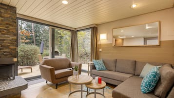 Deluxe Cottage, 1 Bedroom (VIP) | Living area | 80-cm TV with cable channels