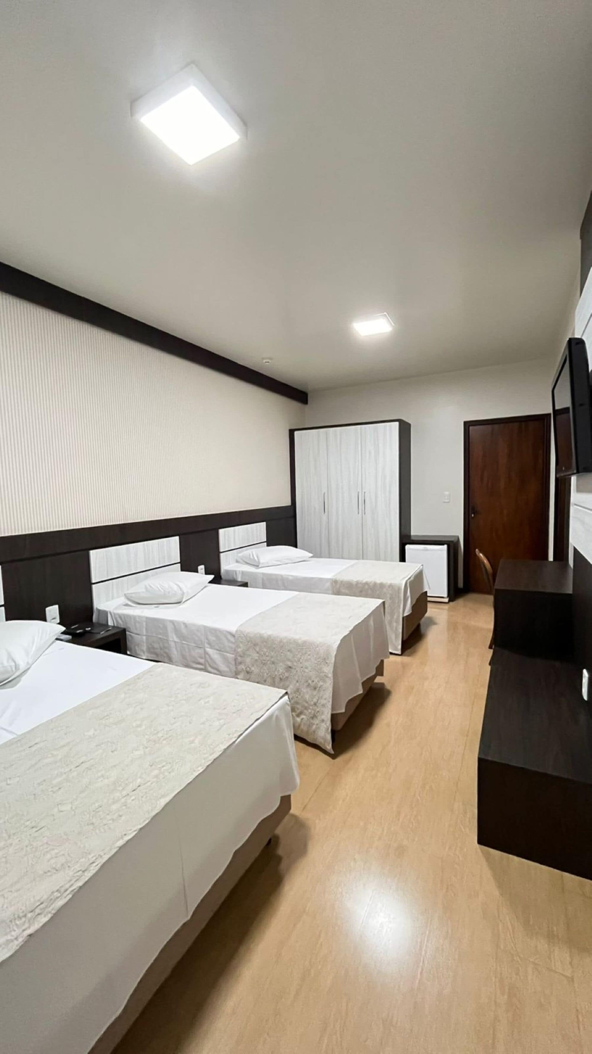 executive room | 1 bedroom, minibar, free wifi, bed sheets