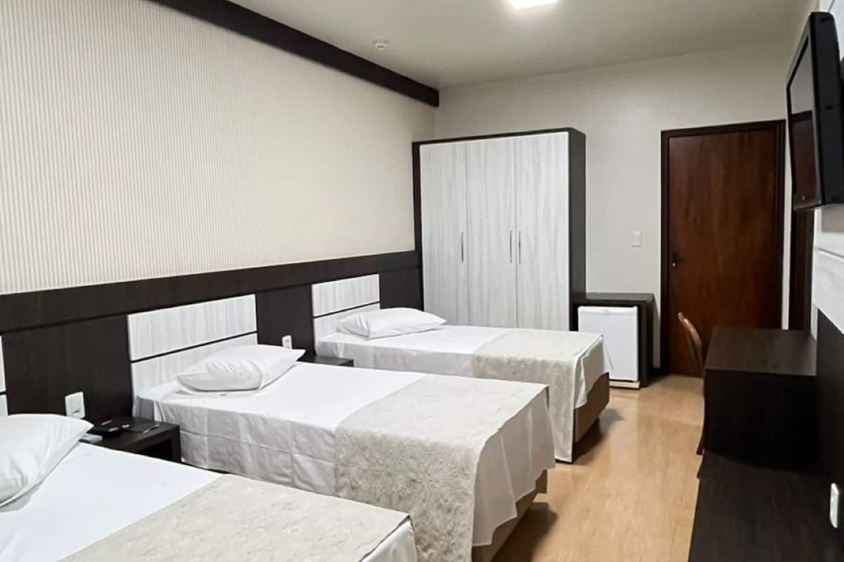 executive room | 1 bedroom, minibar, free wifi, bed sheets
