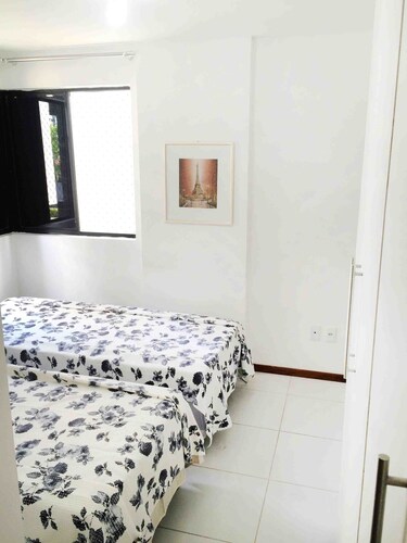 Apartartamento 2qtos novo e completo a 250 mts do mar