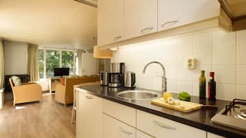 Cottage Comfort | Dapur pribadi | Lemari es besar, microwave, kompor, dan mesin pencuci piring