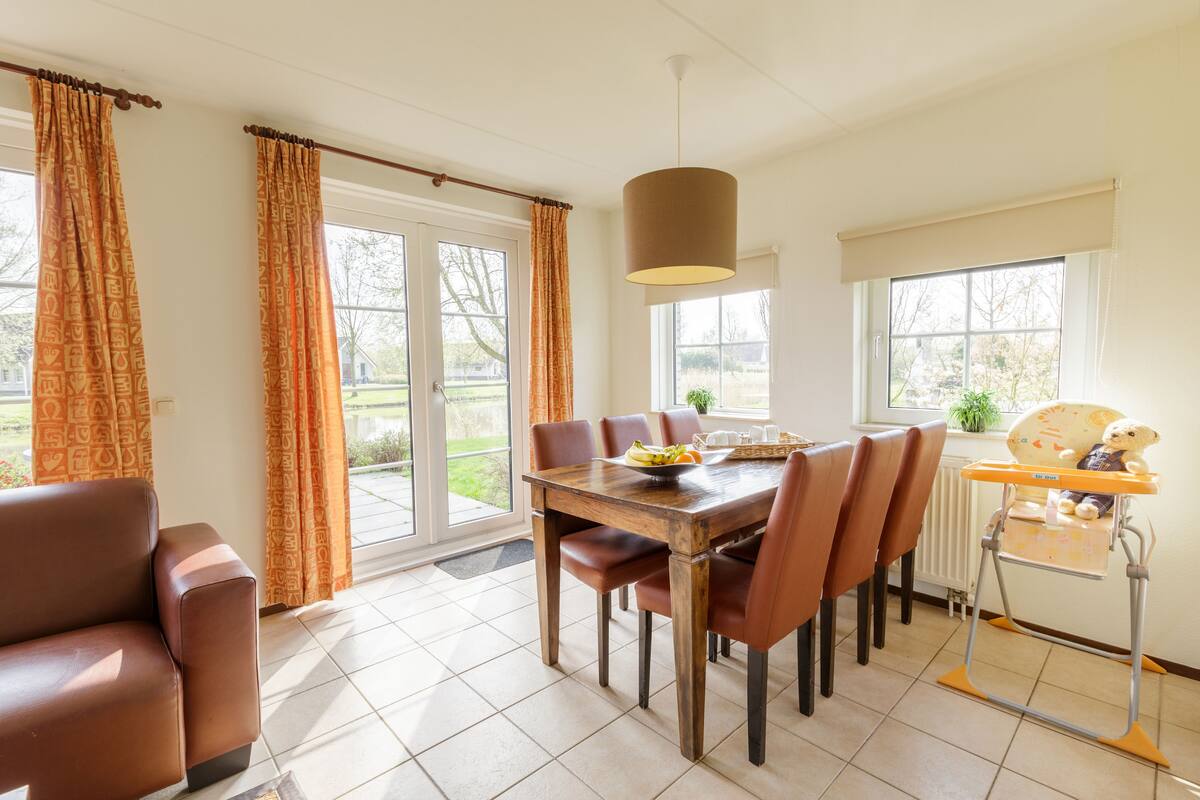 Comfort Cottage, 3 Bedrooms | In-room dining