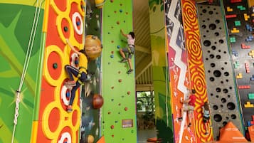Indoor-Kletterwand