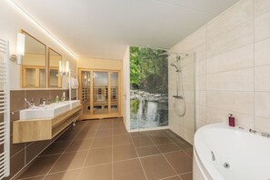 VIP Cottage, 3 bedrooms | Bathroom