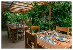 Free daily buffet breakfast - Pousada Mar Azul (Porto Seguro)