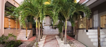 Palm Spring Inn