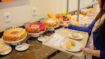 Free daily buffet breakfast