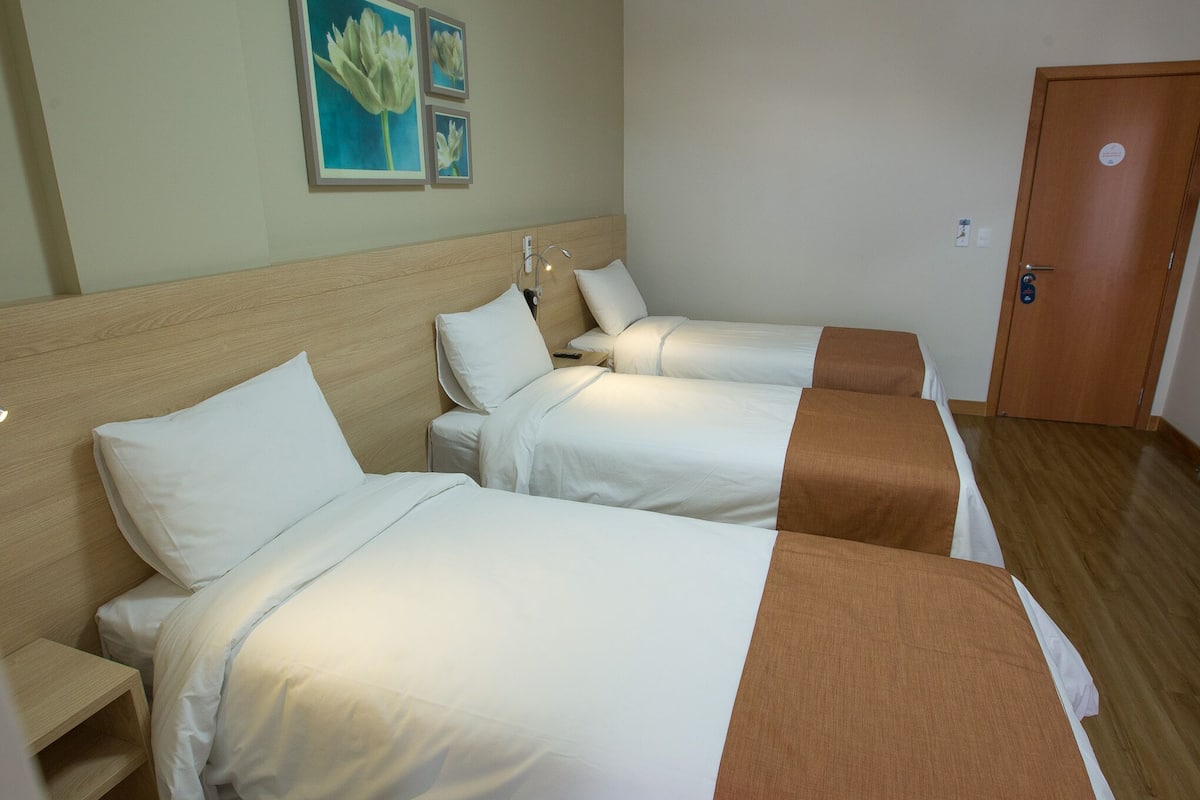 Comfort-Dreibettzimmer, 3 Einzelbetten