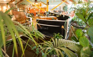 2 restaurantes, parrillada