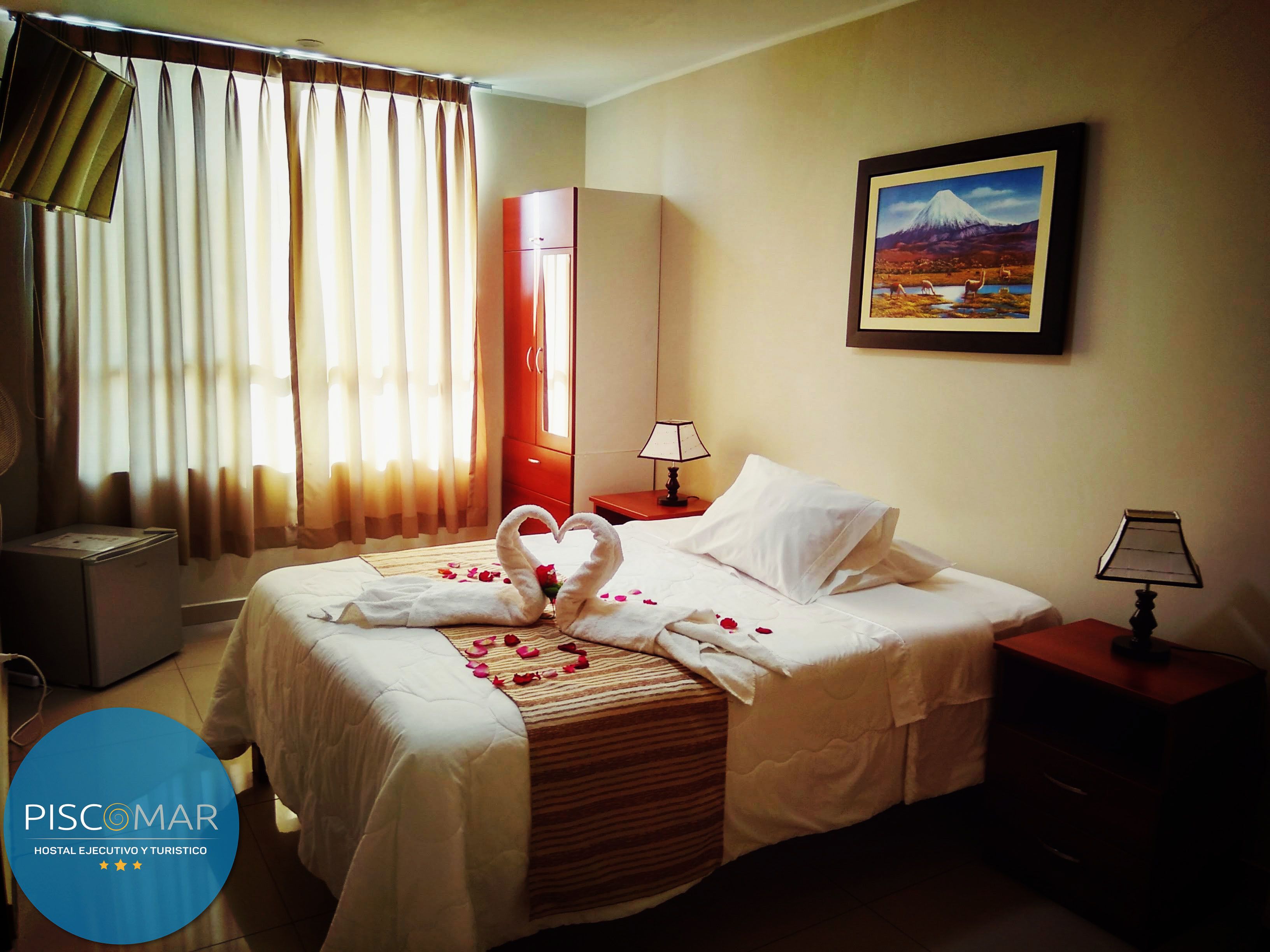Deluxe Room | Iron/ironing board, rollaway beds, free WiFi