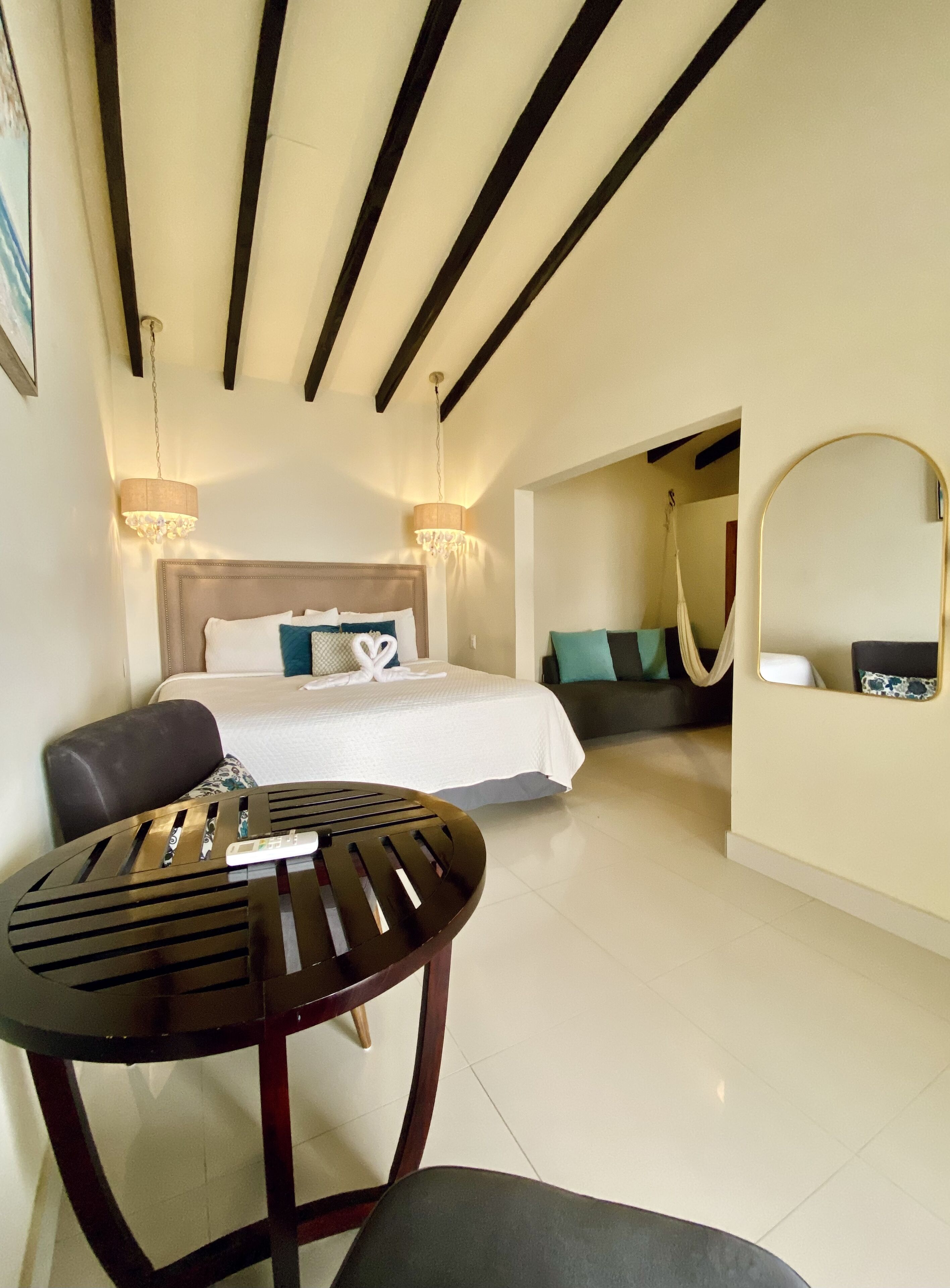 honeymoon room, 1 king bed, hot tub, ocean view | living area | 32-inch flat-screen tv with cable channels, tv