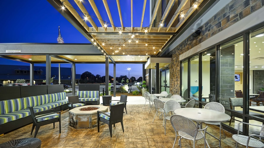 Home2 Suites by Hilton Decatur Ingalls Harbor