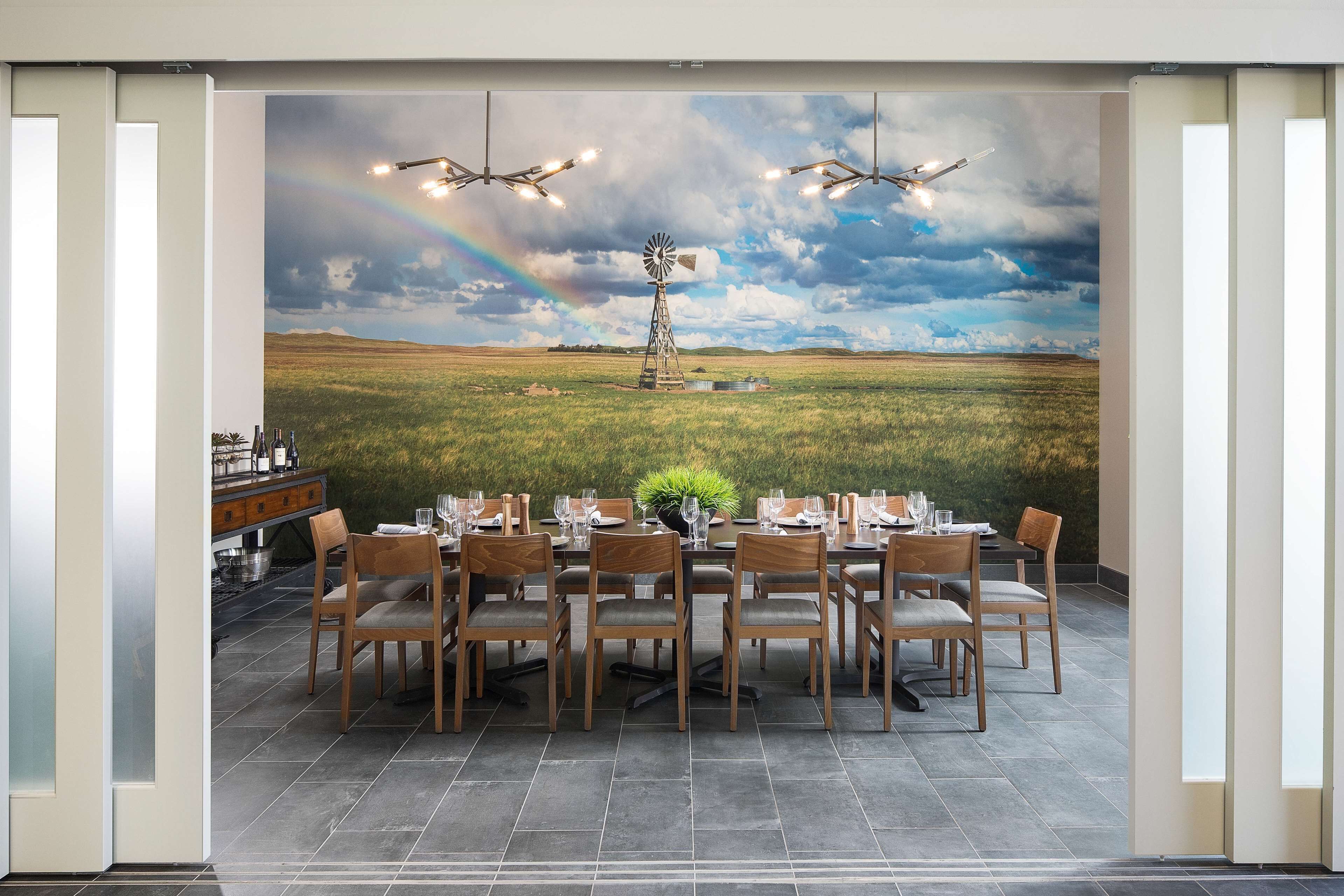 breakfast, lunch and dinner served